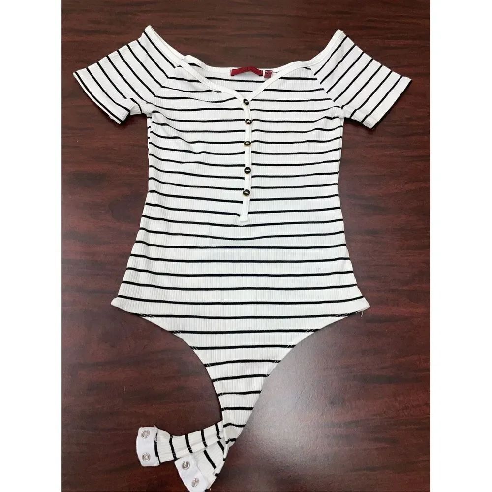 Red by BKE Black and White Stripe Faux Henley Bodysuit- Size X-Small